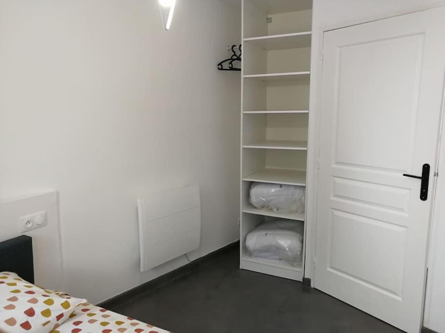 Villa Au Calme Avec Exterieur Et Parking Gratuit Aux Portes D'Aix Et Marseille Emplacement Ideal Exteriör bild